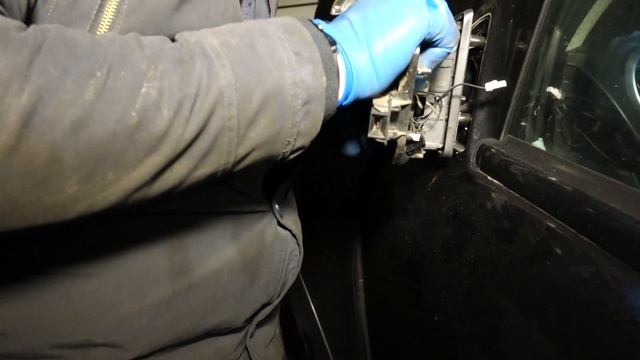 Mercedes W164 OM642 3.0 V6, Ремонт зеркал смотреть онлайн