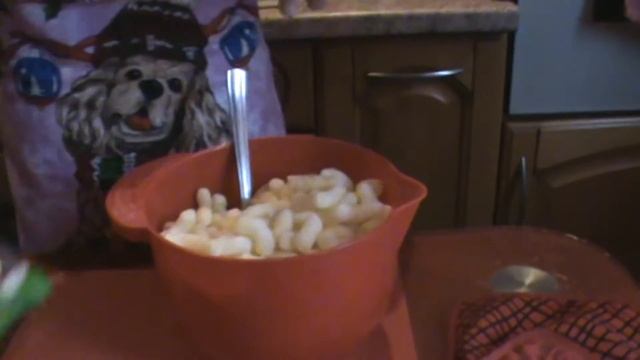 Рецепт Сладкой колбаски из кукурузных палочек смотреть онлайн