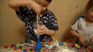 Делаем капитошку. Простая Игрушка Из Муки И Шарика. Антистресс