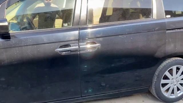 Honda Elysion 2.4л. В очень жирной комплектации из Абхазии ?