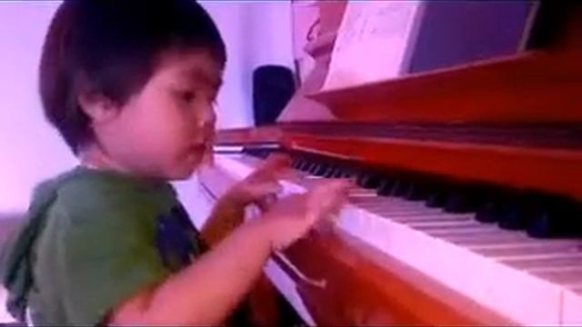 Piano4(be Ha Anh Thai nguyen).flv смотреть онлайн