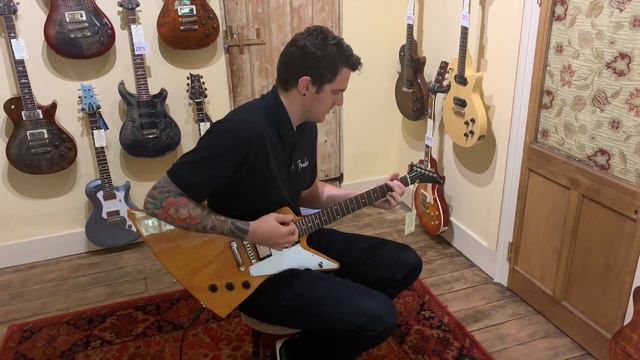 Gibson Explorer Antique Natural смотреть онлайн