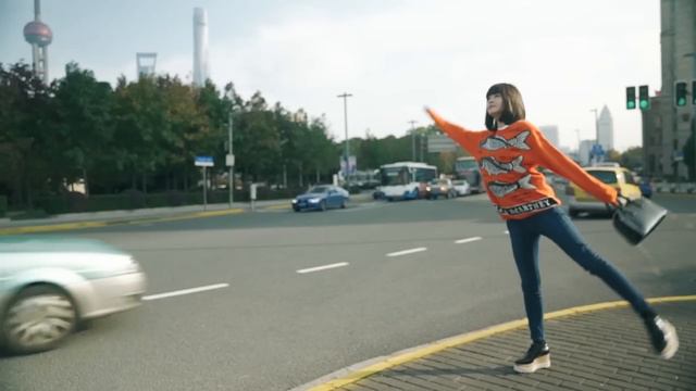 Stella McCartney's One City, One Girl: Shanghai with Fil Xiaobai смотреть онлайн
