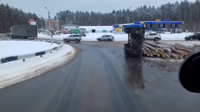 Потерял прицеп , груженый лесом смотреть онлайн