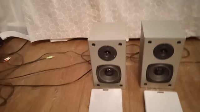 что лучше,  Sven Sps 611 или Dialog W 203 ? (сравниваем 2 пары колонок системы 2.0).