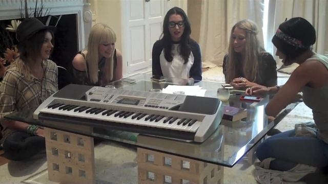 Swagger Jagger acoustic - Cher Lloyd (Parade cover) смотреть онлайн