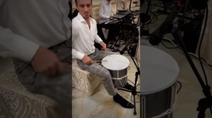 Казбек - соло на барабане. Лезгинка барабан гармошка.