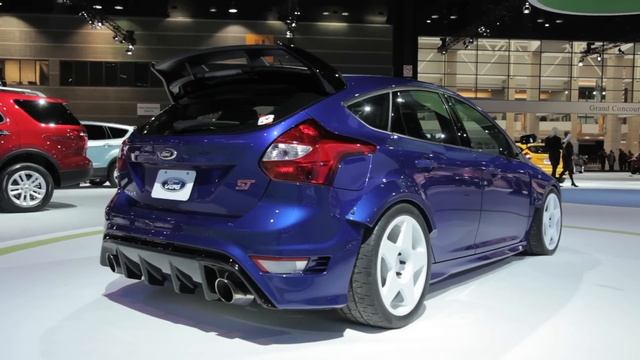 Ken Block's Focus ST and Tanner Foust's Fiesta ST Global Rallycross Racer смотреть онлайн