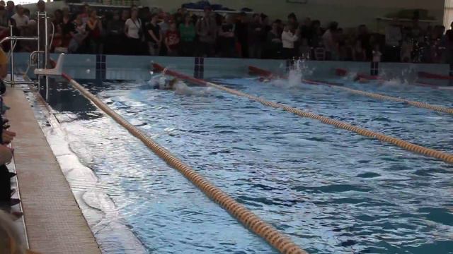 Кроль 50 метров. 5-ая дорожка и фиолетовая шапочка. смотреть онлайн