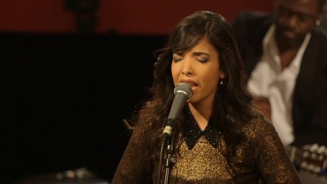Indila - S.O.S. (Live - Paris) смотреть онлайн