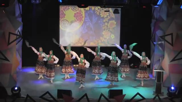 Ансамбль народного танца "Радуга" За околицей смотреть онлайн