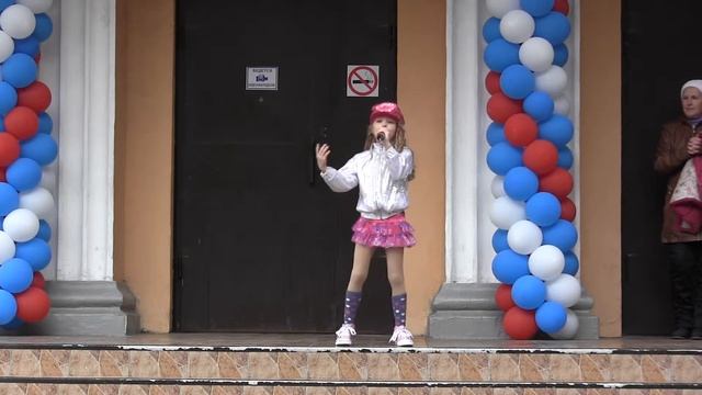 Студия эстрадного вокала Конфетти Стану я певицей. соло Тюкова Кристина смотреть онлайн