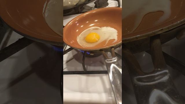 Sunny side up eggs.Read DESC смотреть онлайн