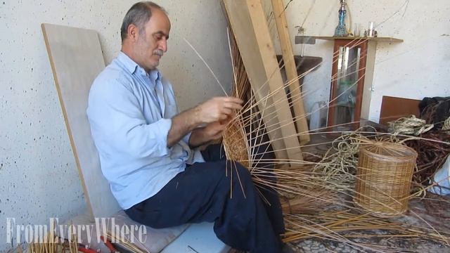How To Weave A Willow Basket | Basket Weaving Techniques