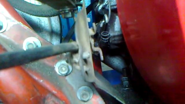 Мотоблок МБ-1 Луч. Регулятор оборотов на двигателе.