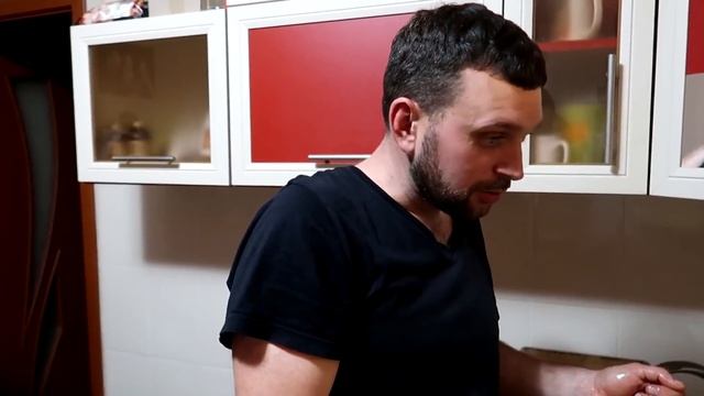 ЗАКАЗАЛ СУШИ К МОЕМУ ПРИЕЗДУ? СУПЕРМЕН смотреть онлайн