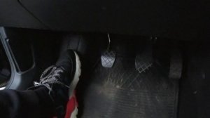 Почему я глохну на механике ? Как правильно отпускать педаль сцепления?