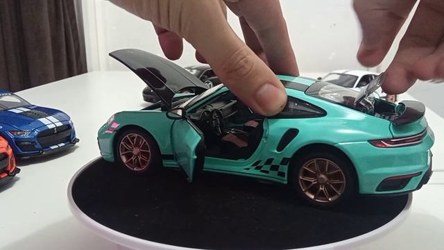 Porsche 911 Turbo S 1/24 смотреть онлайн