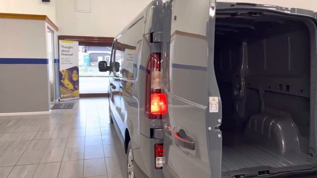 Spa Motors Brecon - Renault Trafic - MD72 EAF смотреть онлайн