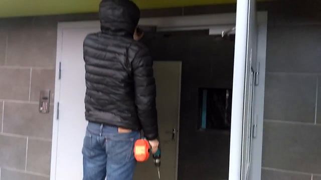 Монтаж электро магнитного замка на новую дверь смотреть онлайн