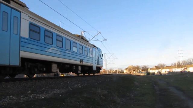 эд4м 0496 + очень приветливая бригада Евпатория КЖД смотреть онлайн