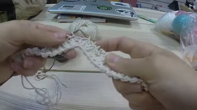 Как связать детскую шапку на спицах, pixie Hat? смотреть онлайн