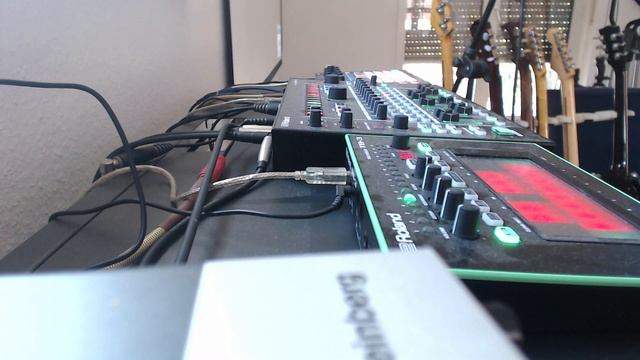live hardware techno Jam - novation circuit, roland mx - 1, roland tb - 3, boss rc - 300 смотреть онлайн