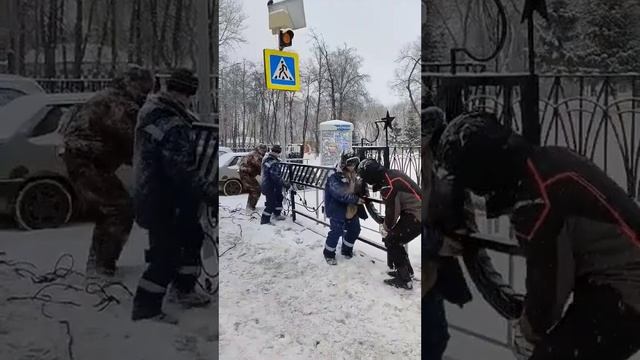 Подготовка к монтажу и монтаж распашных кованых ворот смотреть онлайн