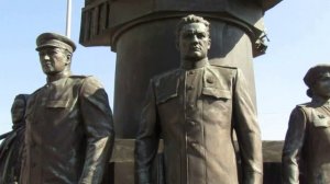 The square of 3 railway stations: Kazansky, Leningradsky and Yaroslavsky railway stations