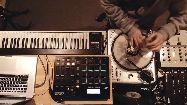 NICK BROWN - BOOM BAP SELFJAM (LIVE LOOPING) смотреть онлайн