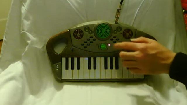 Circuit Bent Mini Keyboard / cygoblin casio moog korg yamaha synth synthesizer synthesiser смотреть онлайн