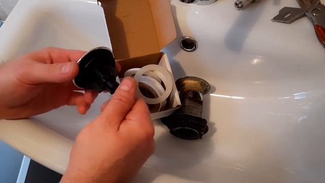 Watch this before you install a Click Clack waste for your bathroom sink смотреть онлайн