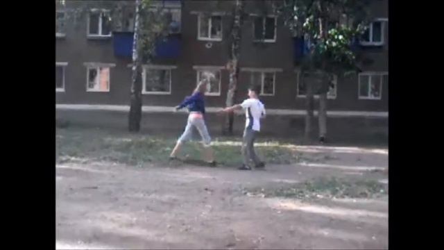 Двор. Футбол с Лизой #1:) Смотрим.... смотреть онлайн
