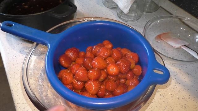 Клубника в сиропе с мятным вкусом. Без Варки. смотреть онлайн