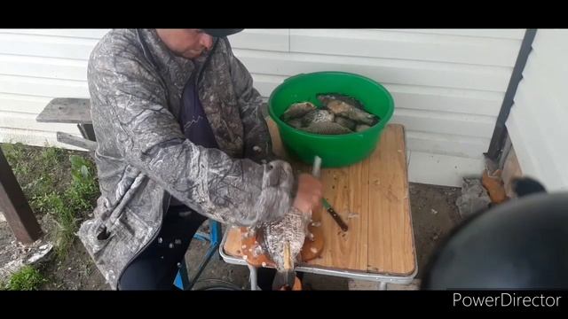 Лёгкий способ очистки рыбы смотреть онлайн