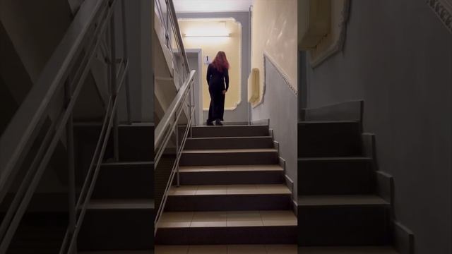 За прогулюючими танцівниками приходить Сербська Леді ? #сербскаяледи #serbianlady #бачата #танці смотреть онлайн