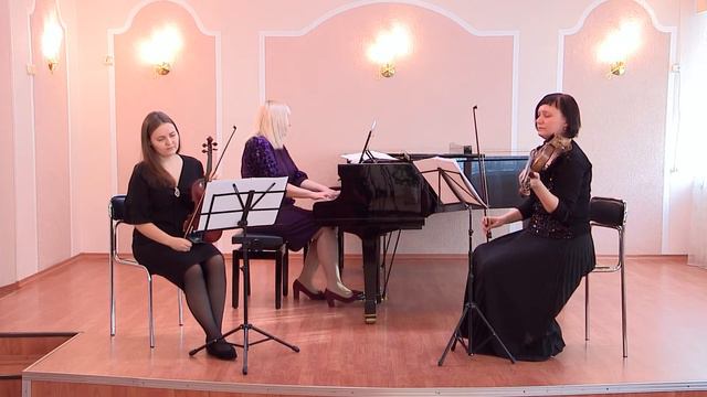 Ансамбль преподавателей (Юлия Гришило, Любовь Зайнилова, Екатерина Смирнова) - З. Фибих «Поэма»