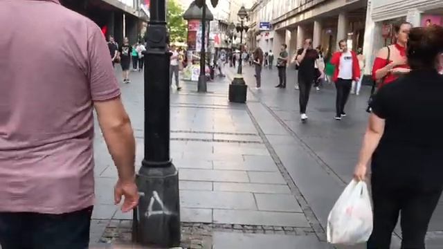 Street Style.  Как одеваются в столице Сербии .#serbia  #fashion #serbia #2023