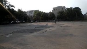 Голышом на самокате