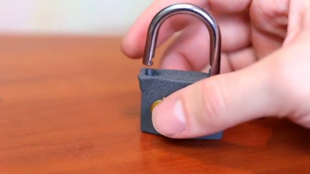 Как открыть замок гаечным ключом смотреть онлайн