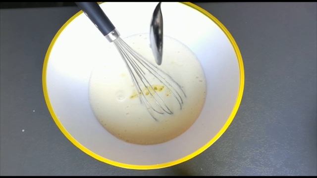 Панкейки или просто Оладьи на Кефире! Воздушные и Вкусные Оладушки! смотреть онлайн