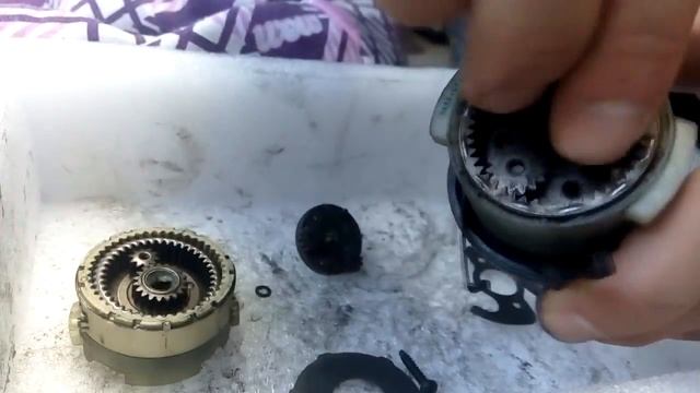 разборка сборка редуктора шуруповёрта Бош смотреть онлайн