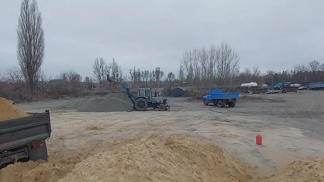 Як воно Є " Навалюємо " з Батьком розвозими : Пісок, Щебінь і ремонтуємось !!! смотреть онлайн