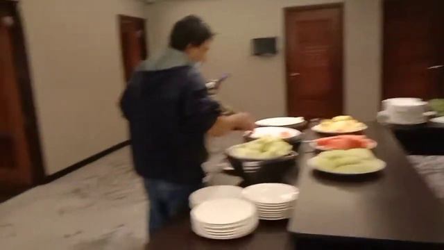 meeting in acacia hotel alabang смотреть онлайн