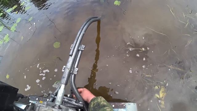 МОТОР БОЛОТОХОД Sharmax 18 Л.С. Испытания мотора болотохода на лодке КАЗАНКА по малой таёжной реке смотреть онлайн