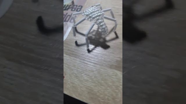 паук из бисера и самодельного стекляруса ?️❤️ смотреть онлайн