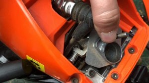 Бензопила глохнет при нажатии на газ  Причины и ремонт