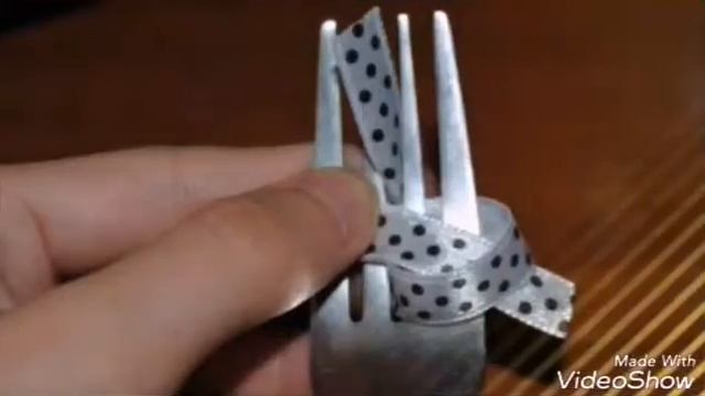 DIY/Как сделать бантик на вилке смотреть онлайн