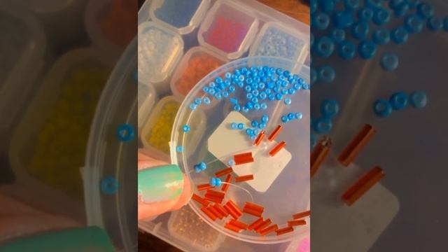 Кольцо из бисера⧸с крестикамиКольцо из бисера/с крестиками смотреть онлайн