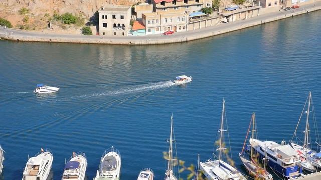 Балаклава город мечты. На пенсию можно приехать :-) смотреть онлайн